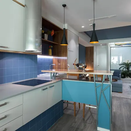 Host Wise - Charming Luxurious Flat With Garage Oporto