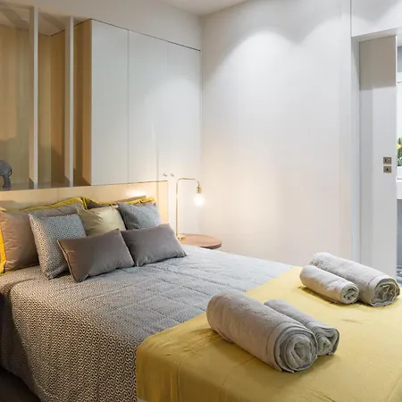 Apartment Host Wise - Charming Luxurious Flat With Garage Porto